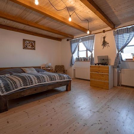 Prizemi Vesnicke Usedlosti - Cozy Village Homestead Vidov Экстерьер фото